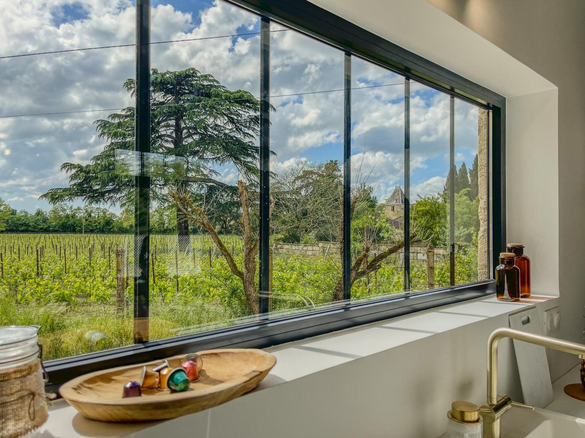 Maison Cosy Avec Vue Sur Les Vignes. Holiday home Libourne